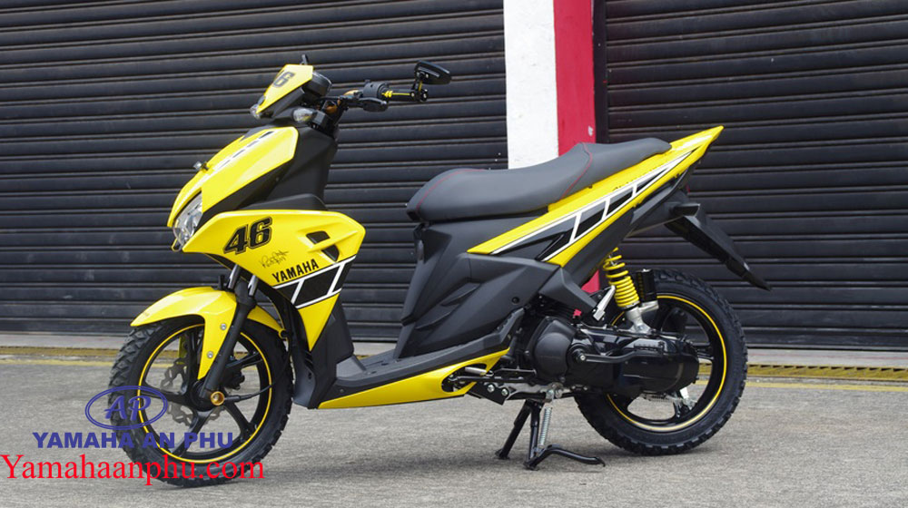 Yamaha NVX 150 màu vàng