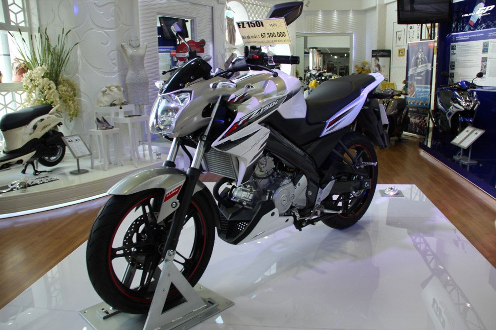 Yamaha FZ 150cc màu trắng